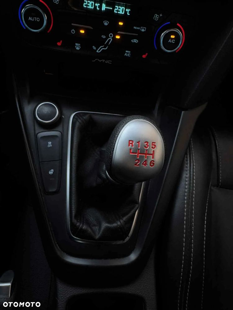 Ford Focus 2.0 EcoBoost ST - 20