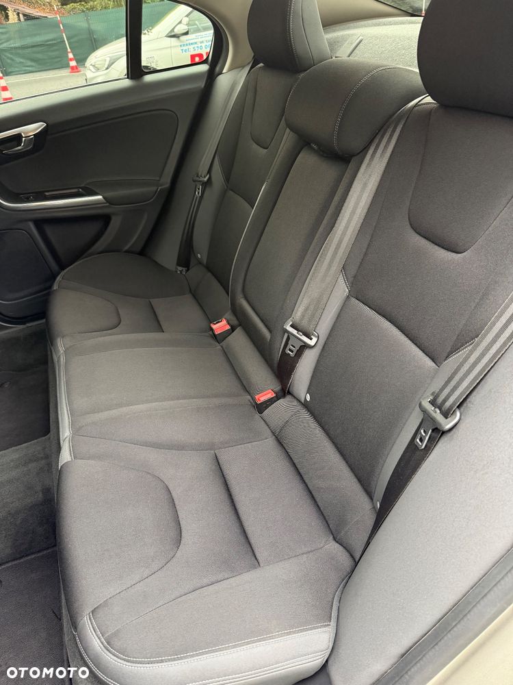 Volvo S60 D4 Drive-E Momentum - 21