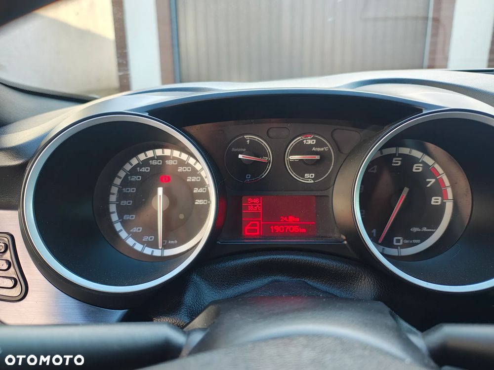 Alfa Romeo Giulietta 1750 TBi Quadrifoglio Verde - 13