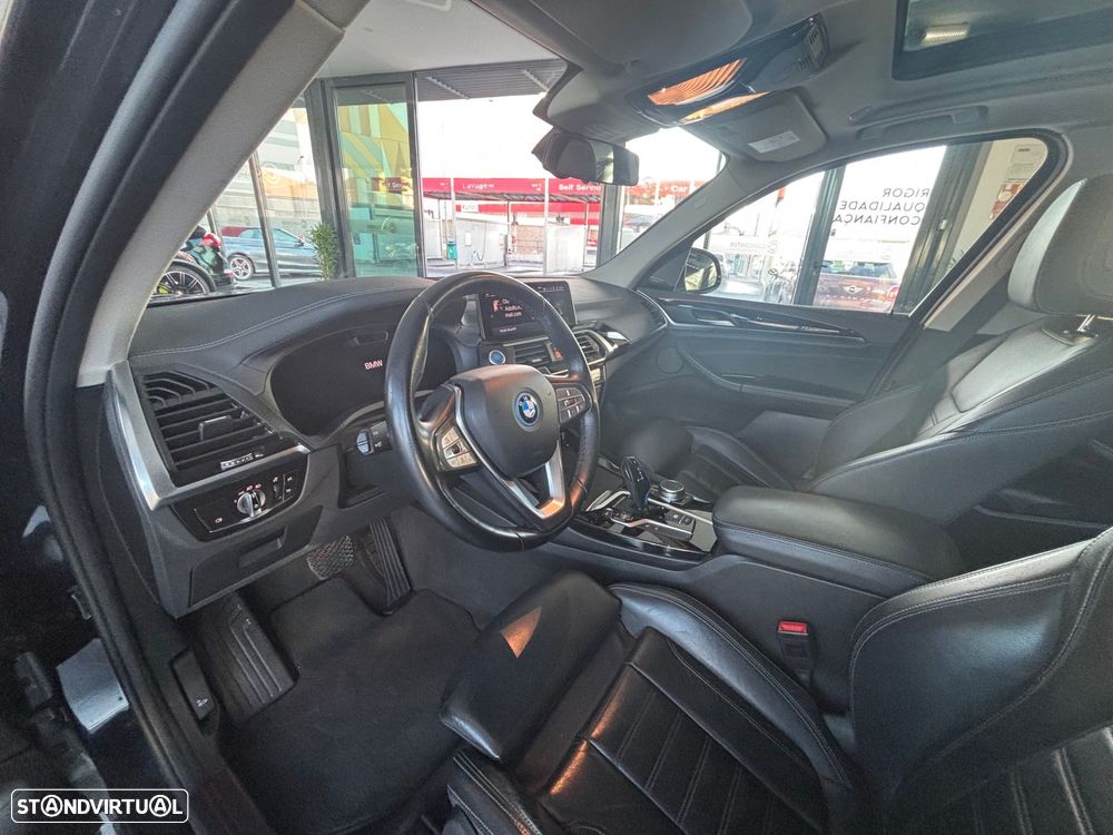 BMW iX3 Inspiring - 4