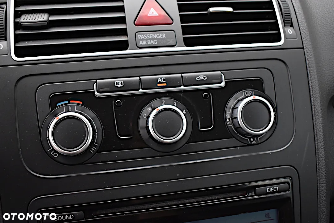 Volkswagen Touran - 21