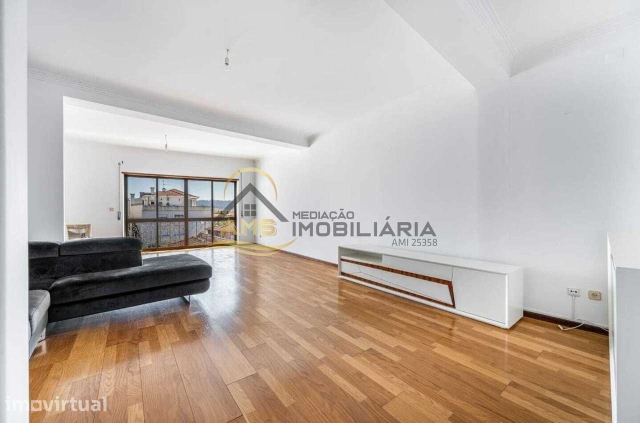 APARTAMENTO T3 CENTRO DE FAFE - Grande imagem: 3/34