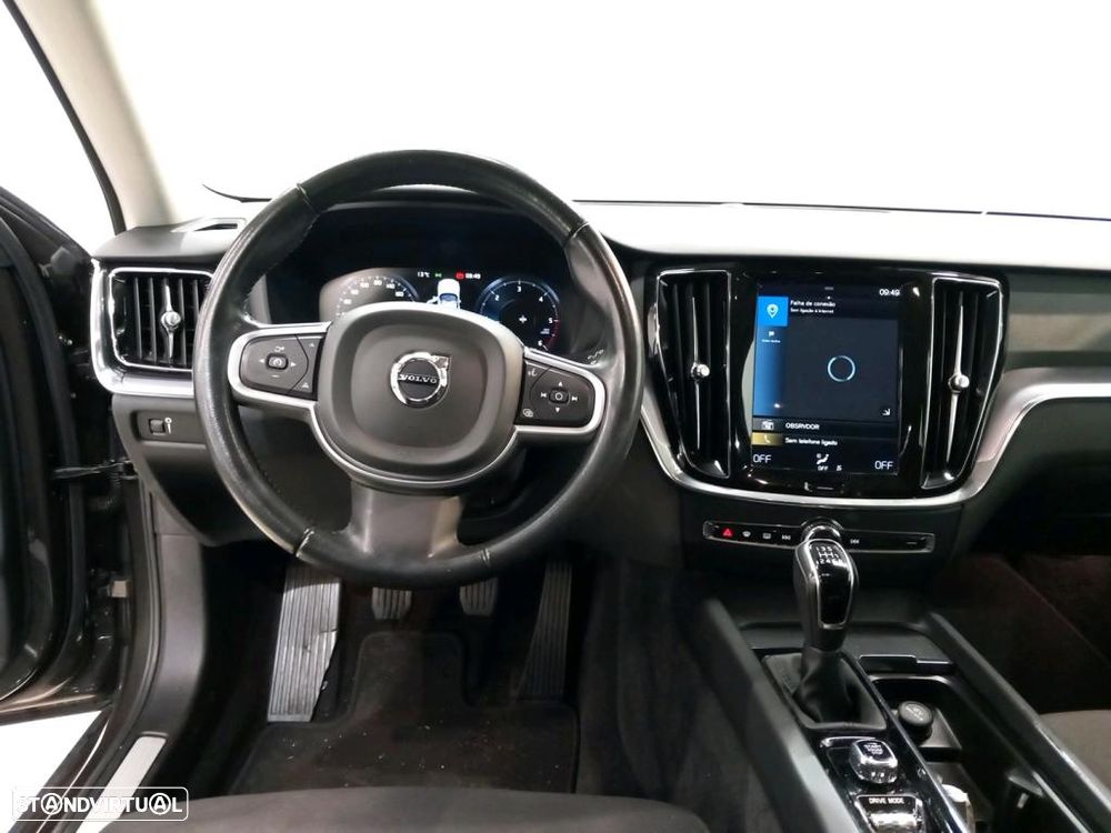 Volvo V60 2.0 D3 Momentum - 9