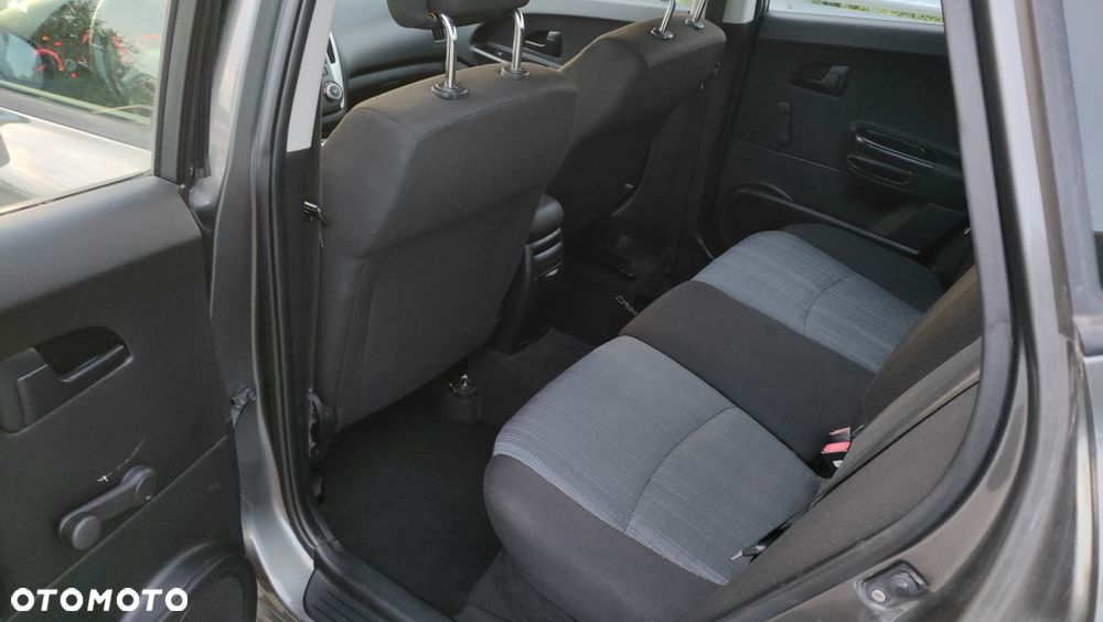 Kia Ceed - 7