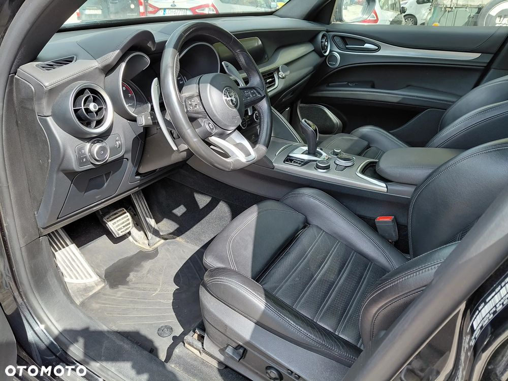 Alfa Romeo Stelvio 2.0 Turbo Veloce TI Q4 - 6