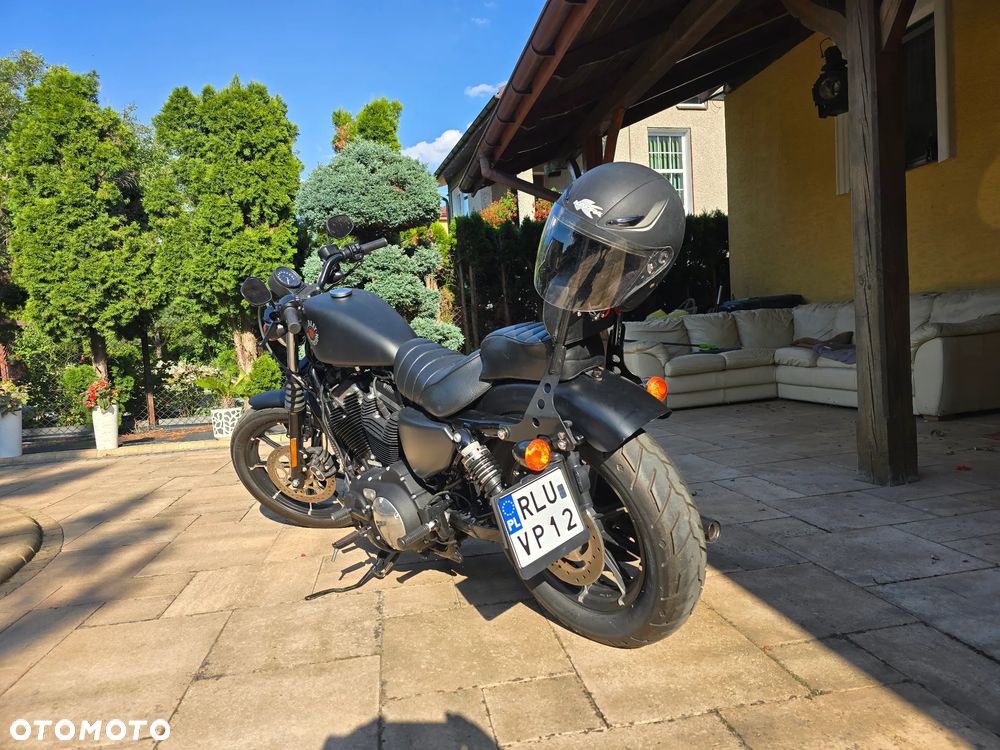 Harley-Davidson Sportster Iron 883 - 27