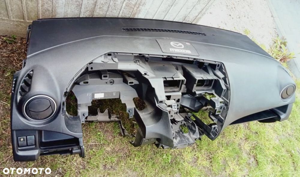 Mazda 3 5 6 koło dojazdowe 16cali T125/70 R16 Mazda 6 GH 2008/2010r kierownica air bag stan b.dobry kierownice Mazda 2 dy de 3 BK bl bp 5 CR CW 6 gg GY GJ cx-5 cx-3  plastiki wloty powietrza lampa tył lewa lub prawa strona Europejska stan b.dobry oryginalna w 100% sprawne oraz inne części - 38