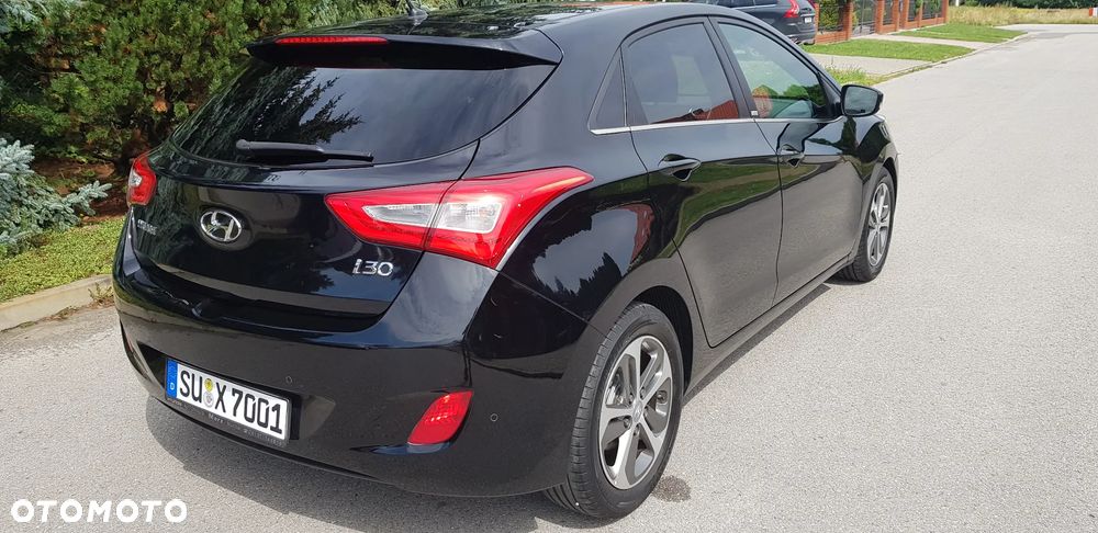 Hyundai i30 blue 1.4 Style - 13