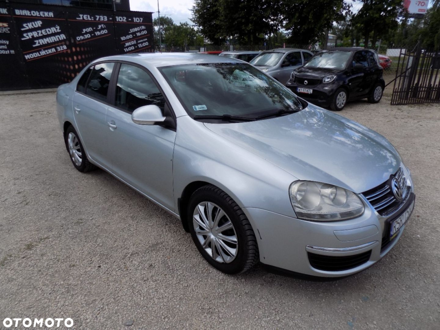Volkswagen Jetta - 2