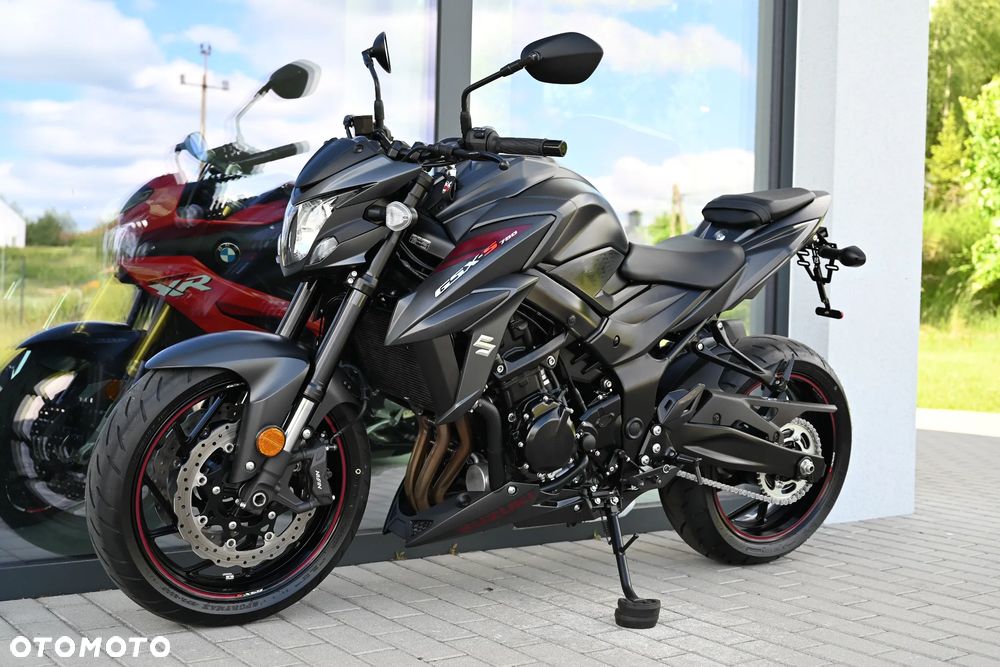Suzuki GSX - 41