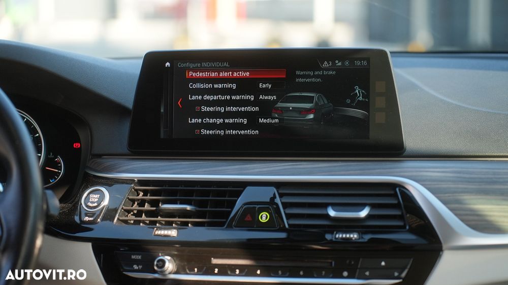 BMW Seria 5 540i Aut. Sport Line - 27