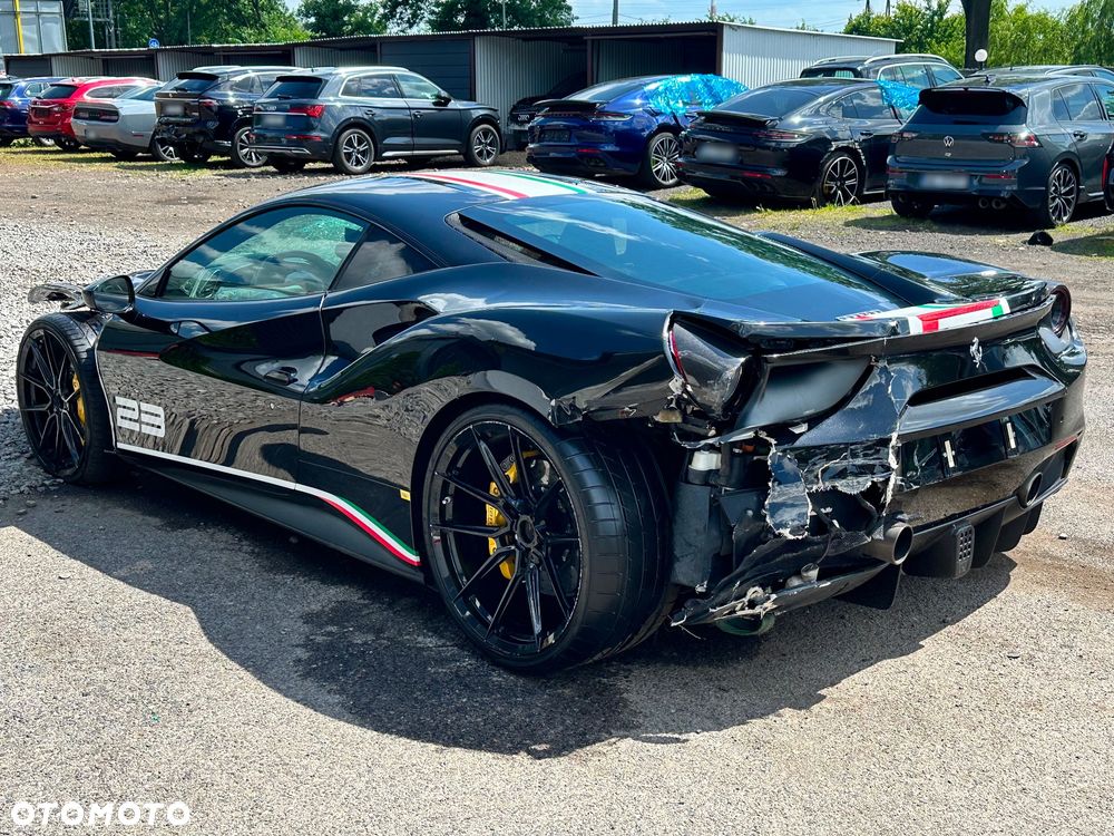 Ferrari 488 - 11