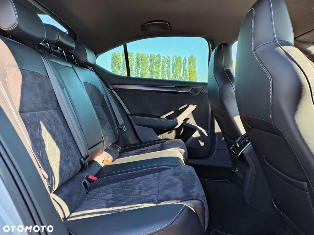 Skoda Superb 2.0 TSI Sportline DSG - 27