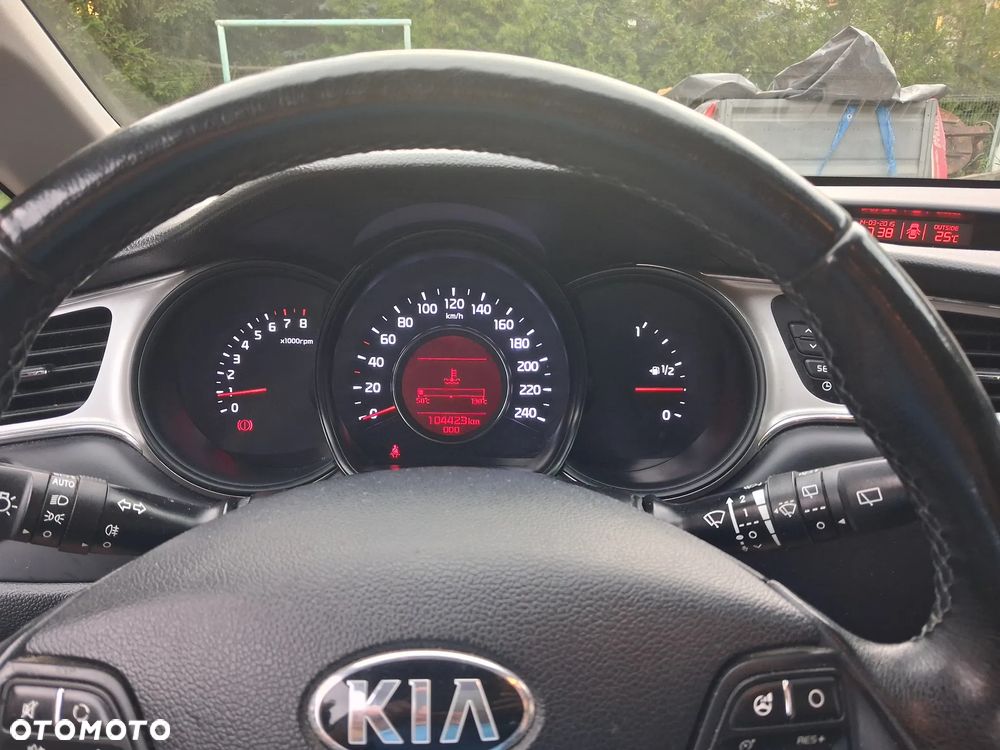 Kia Ceed - 9