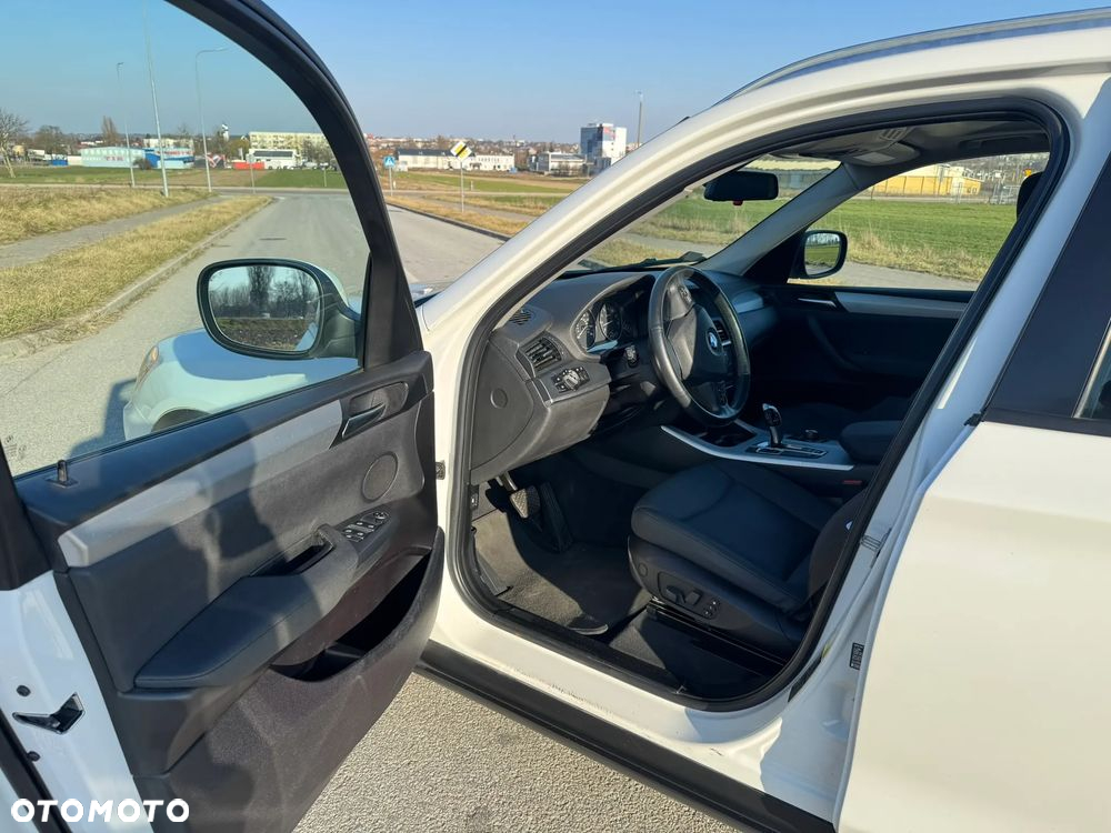 BMW X3 xDrive28i - 8