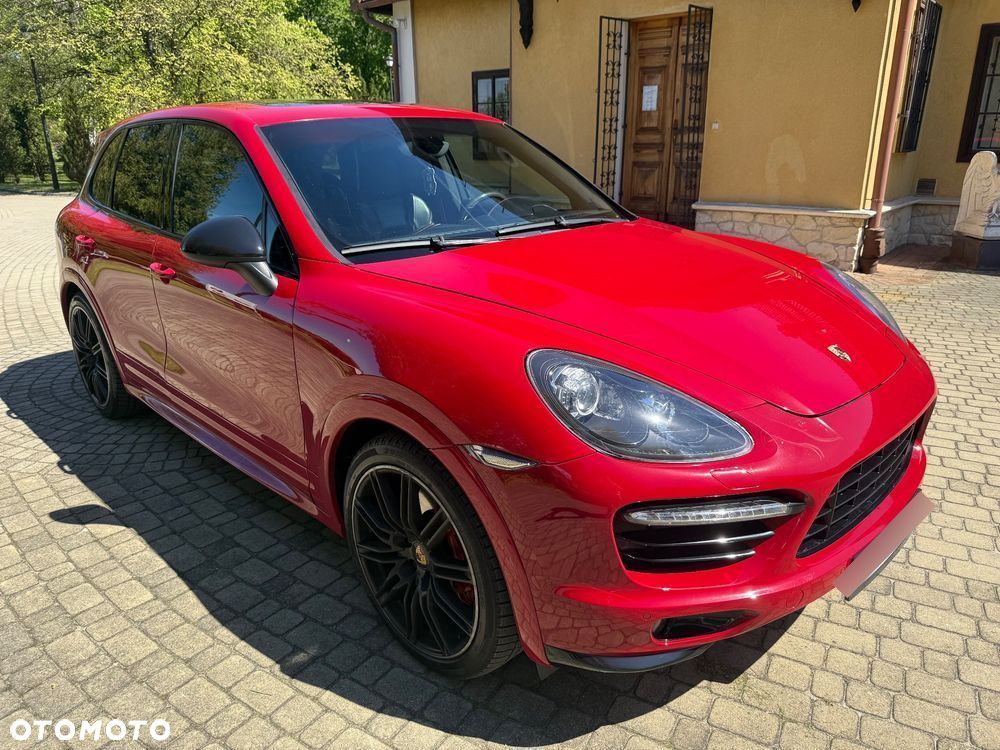 Porsche Cayenne GTS - 25