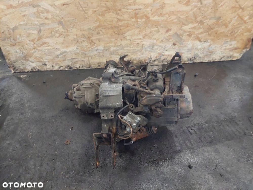 SKRZYNIA BIEGÓW + REDUKTOR TOYOTA RAV4 II 2.0 D4D MANUAL 5 BIEGÓW - 4