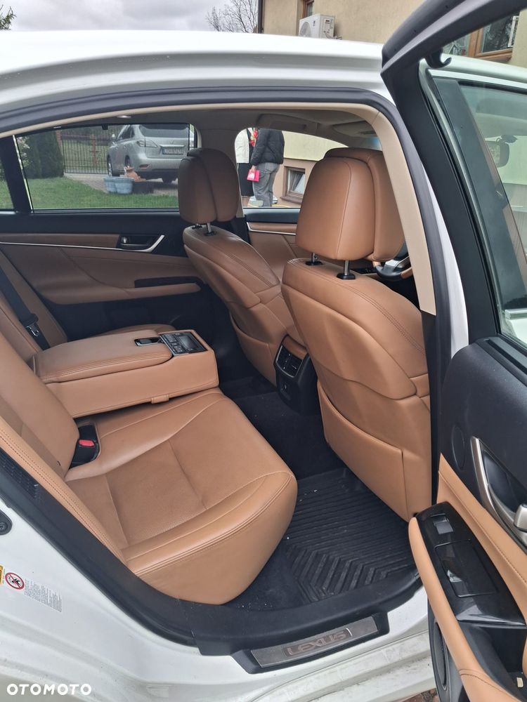 Lexus GS - 9