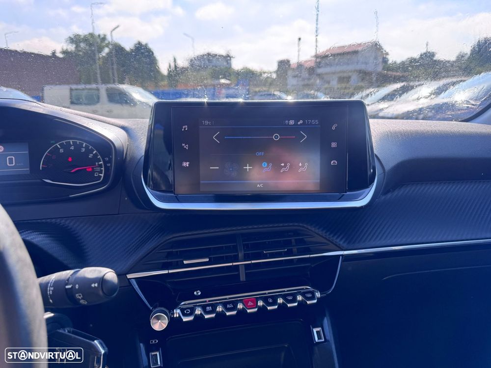 Peugeot 208 1.2 PureTech Active - 12