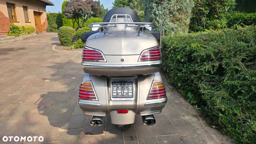 Honda GL - 10