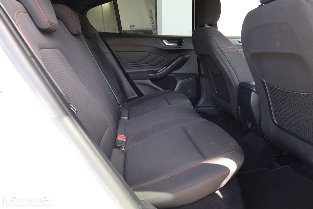 Ford Focus 1.0 EcoBoost MHEV ST-Line Aut. - 59
