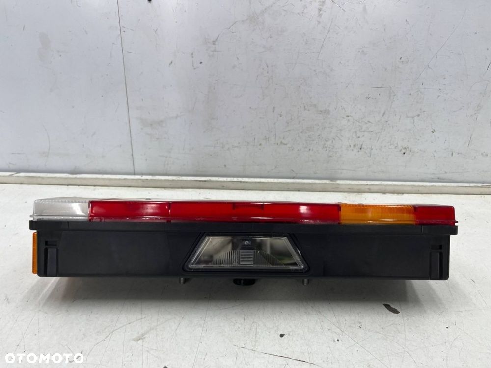 Lampa Iveco Stralis 02-19r. lewa tylna w oryginalna EU lewy tył 169400 - 8