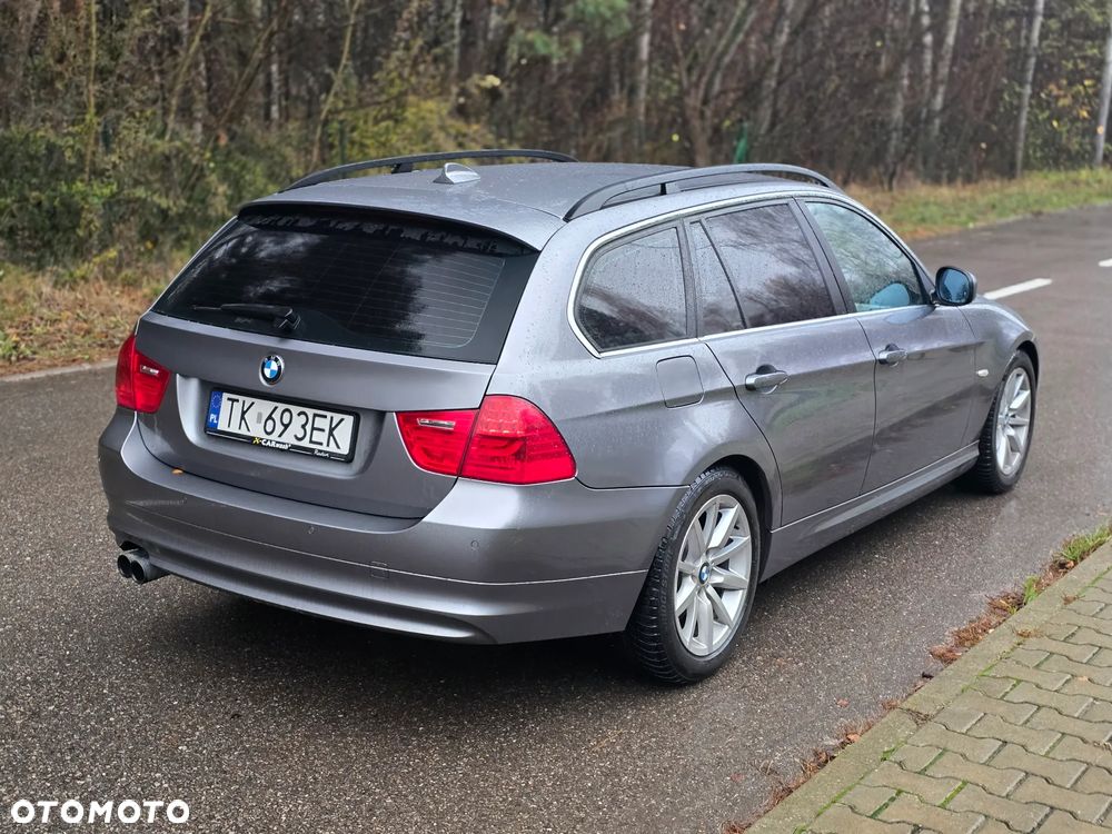 BMW Seria 3 330i xDrive Edition Sport - 14