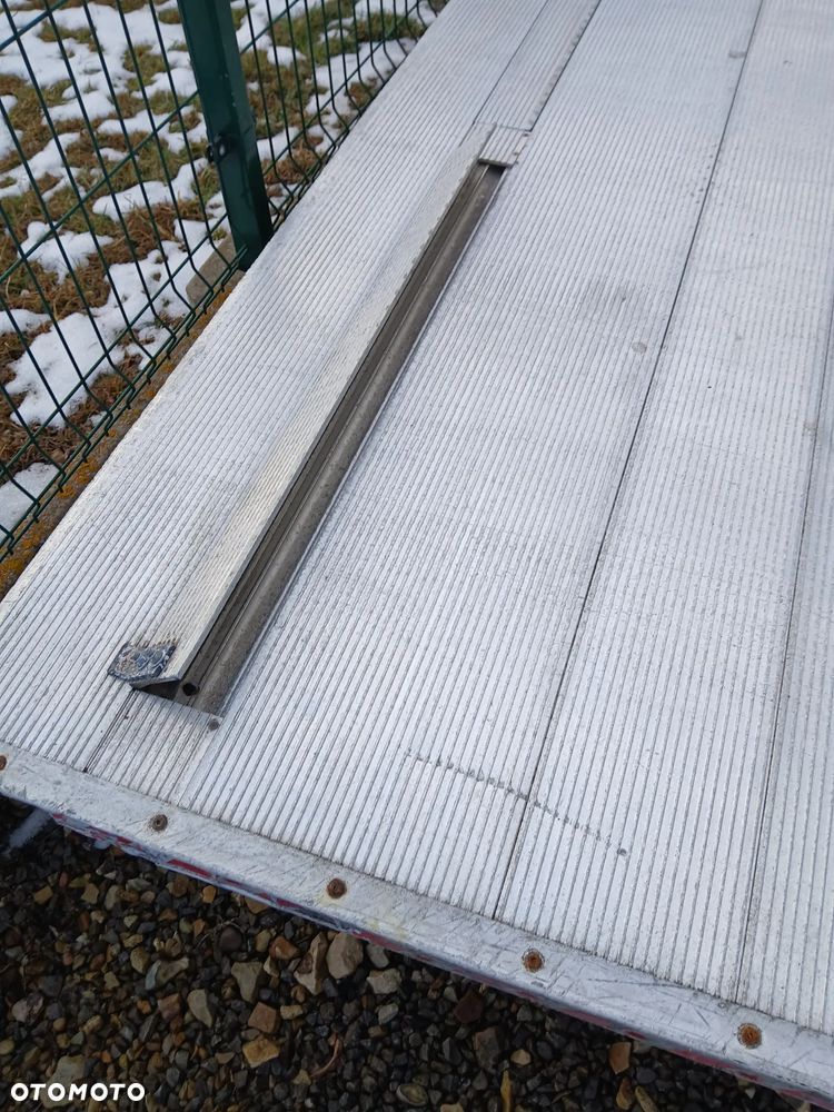 Schmitz Cargobull Izoterma / BOX / Kurierka / Roleta / Bezwypadkowa / Nowe opony - 8