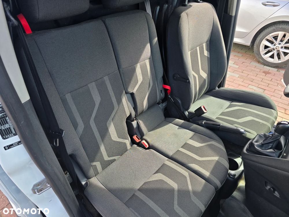 Ford Transit Connect - 11