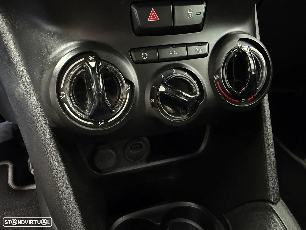 Peugeot 208 1.2 PureTech Style - 18