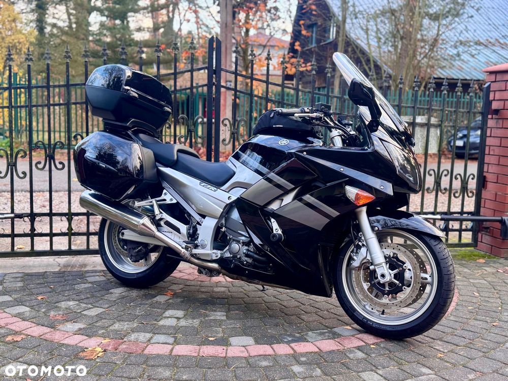Yamaha FJR - 3