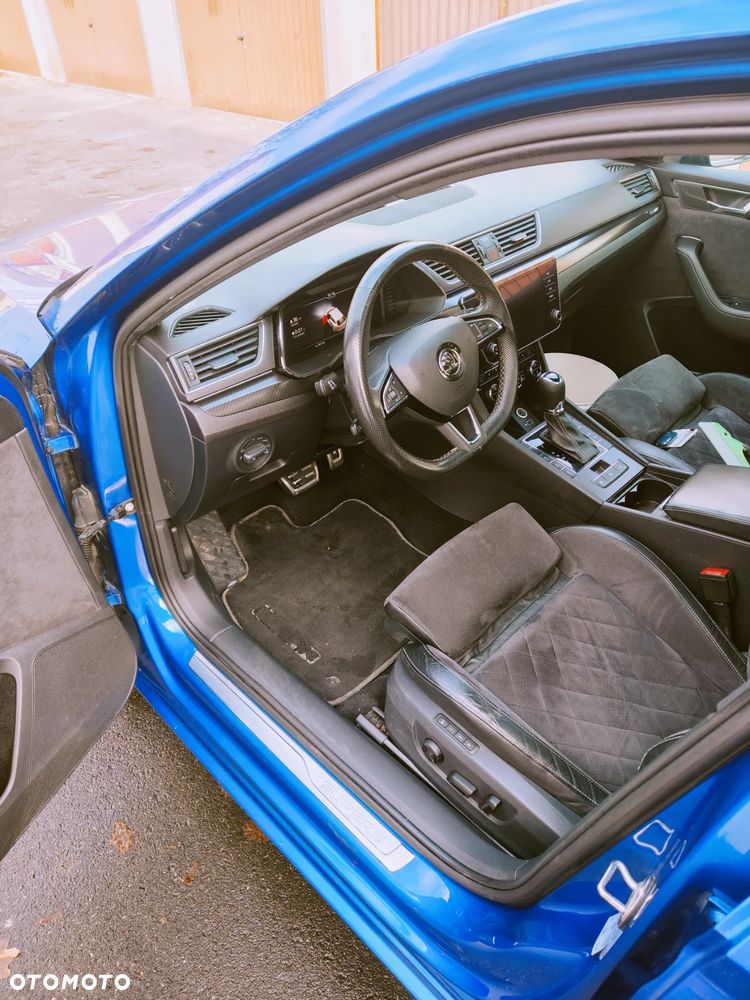 Skoda Superb 2.0 TDI SCR Sportline DSG - 7