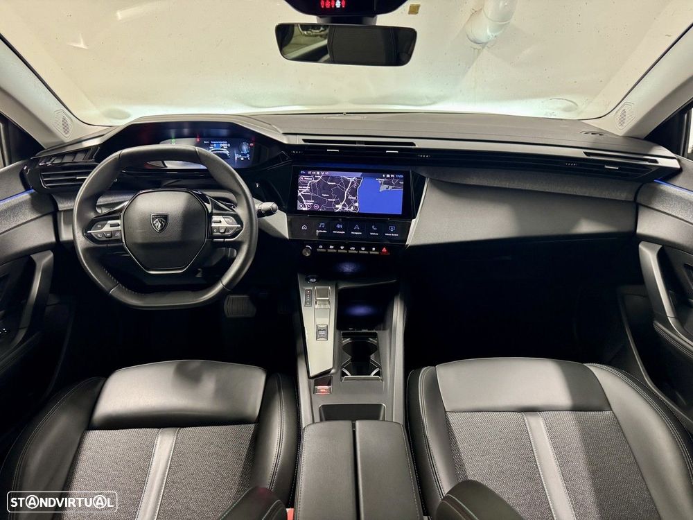 Peugeot 308 1.2 PureTech Allure Pack EAT8 — fotografia 26