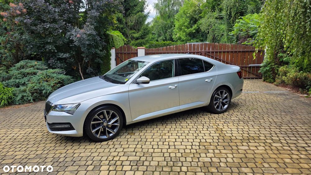 Skoda Superb 2.0 TDI SCR Active DSG - 2