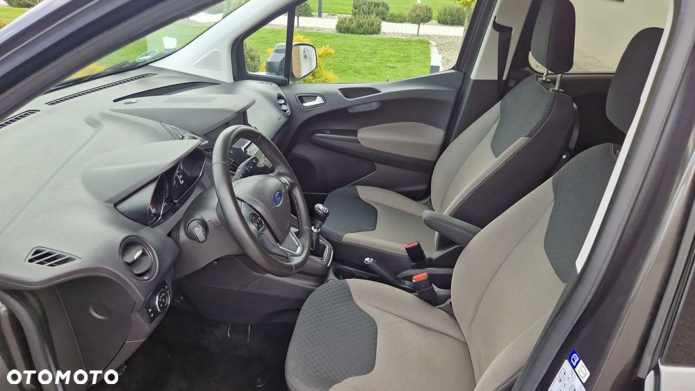 Ford Tourneo Courier 1.0 EcoBoost S&S Titanium - 18