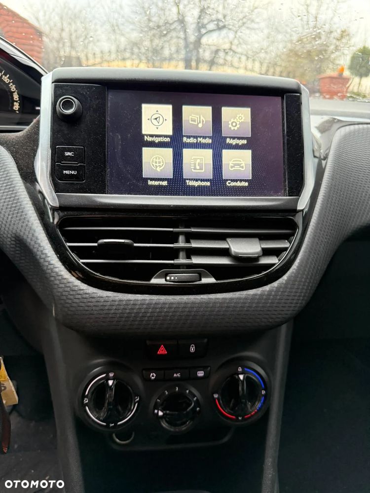 Peugeot 208 PureTech 82 Allure - 6