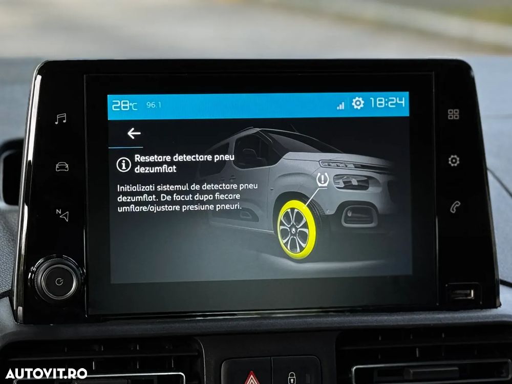 Citroën Berlingo 1.2 PureTech 110 S&S BVM6 Live - 24