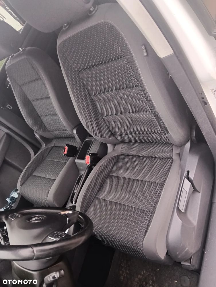 Volkswagen Touran 2.0 TDI DSG Highline - 8