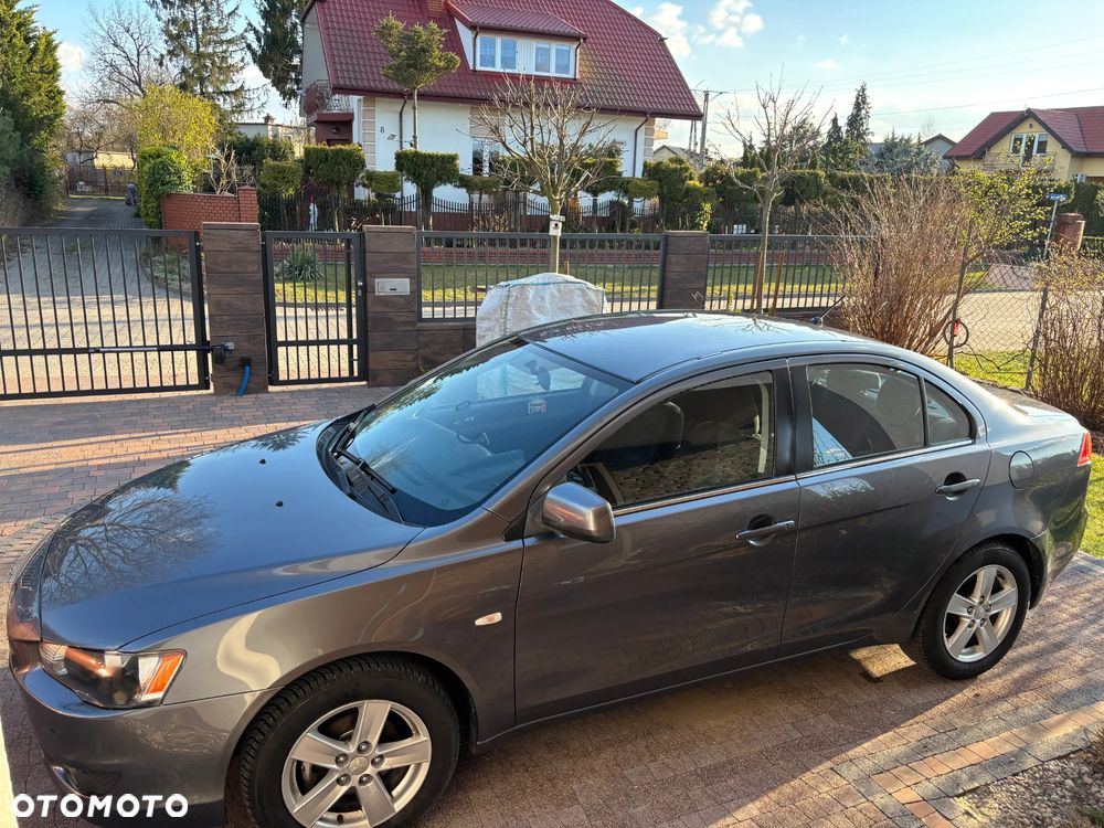 Mitsubishi Lancer 1.8 Intense - 2