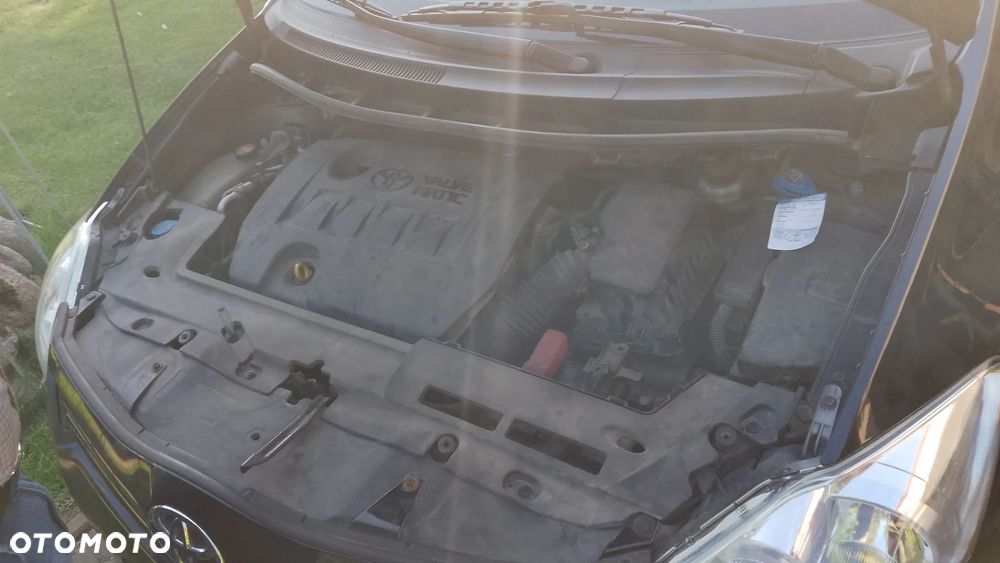 Toyota Auris 1.6 Premium + - 7