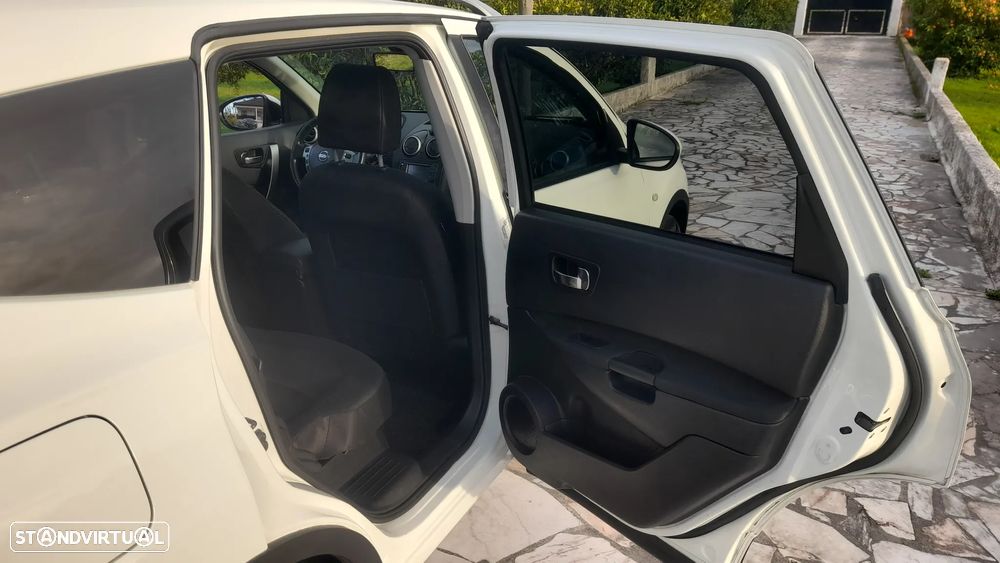 Nissan Qashqai +2 1.5 dCi Tekna Premium 18 - 46