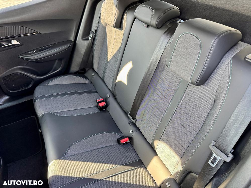 Peugeot 2008 PureTech 130 EAT8 Allure - 7