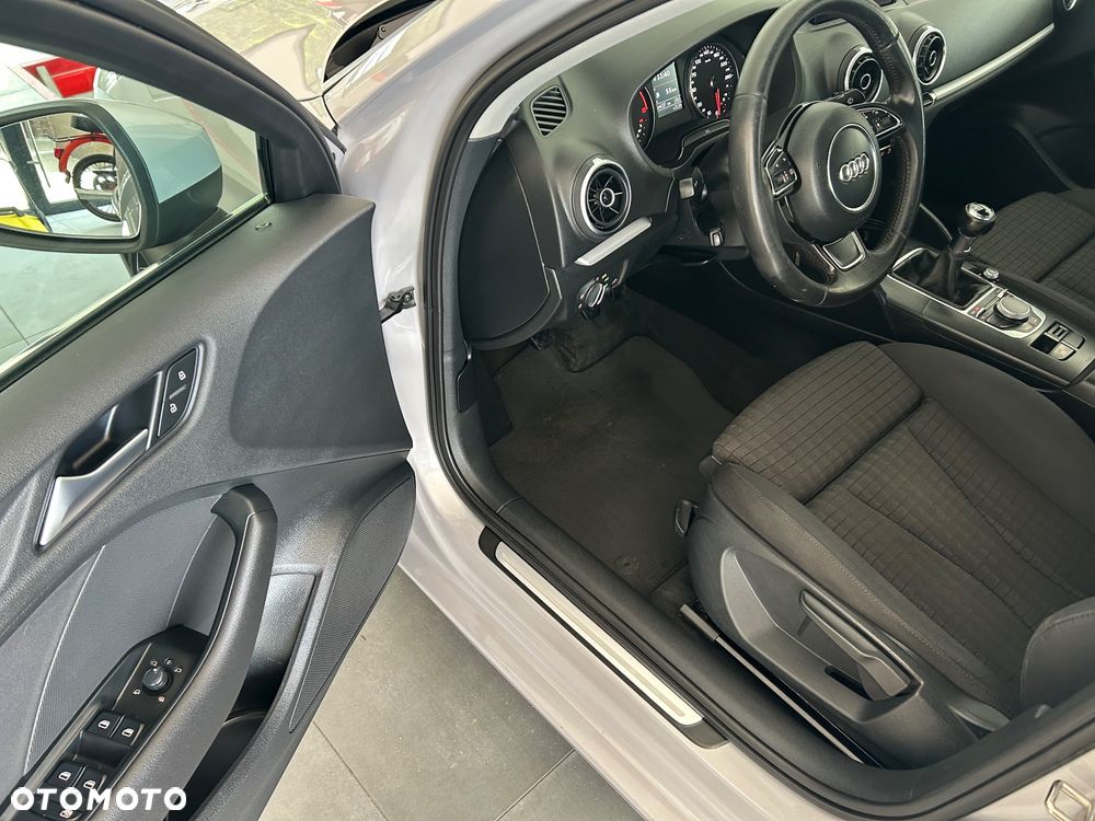 Audi A3 Limousine 1.6 TDI - 14