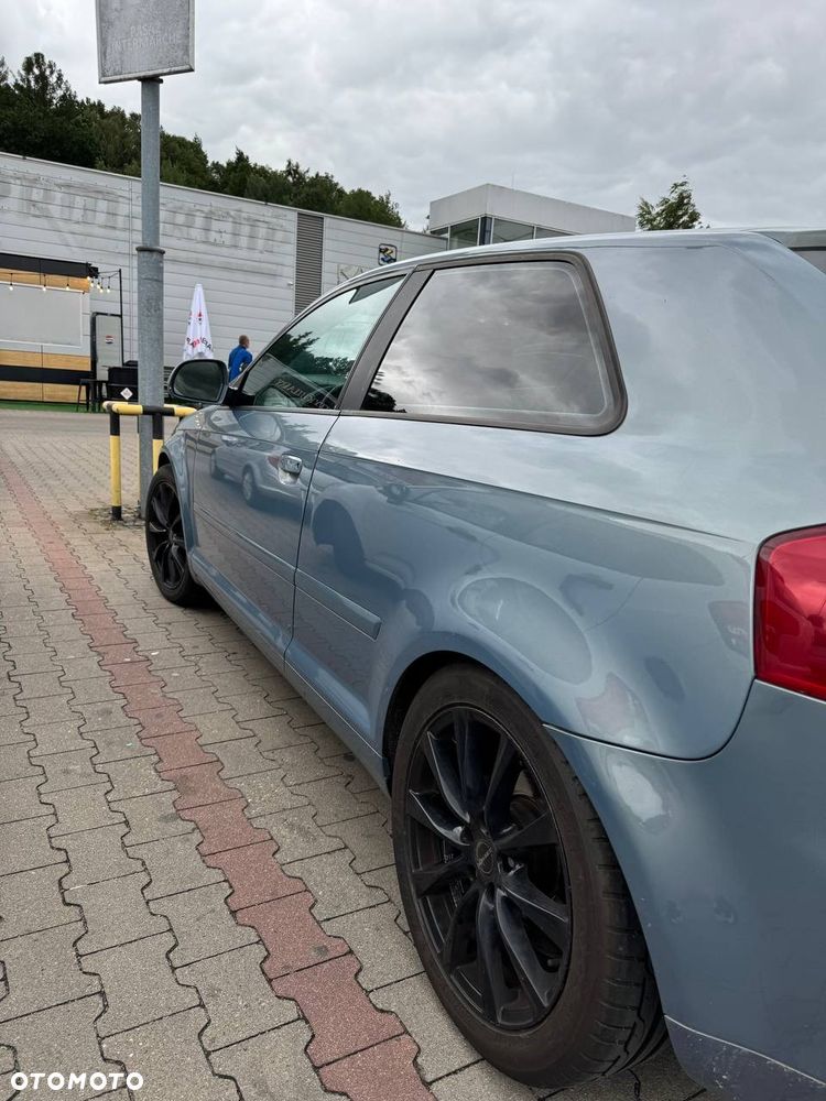 Audi A3 Sportback 1.6 TDI DPF Ambiente - 4