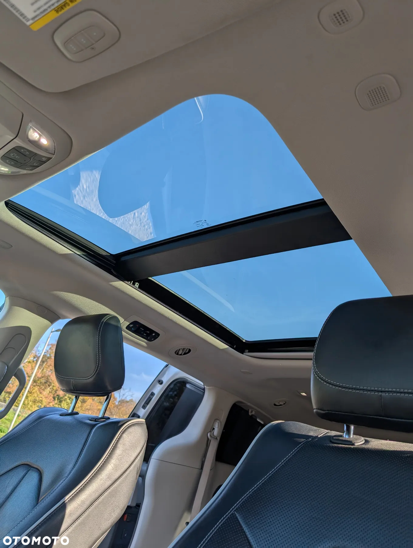 Chrysler Pacifica - 10