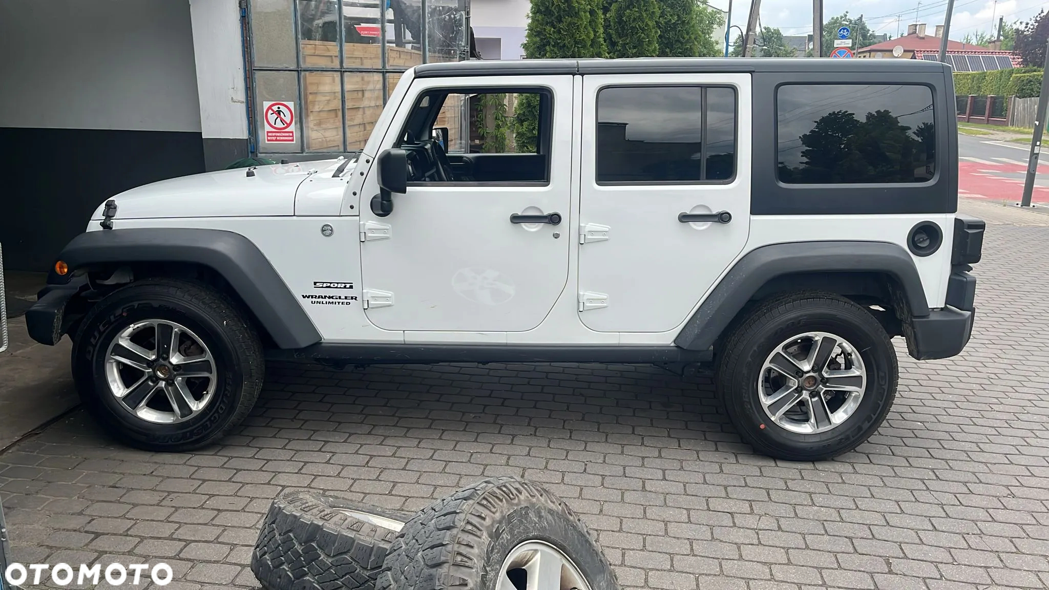Jeep Wrangler - 9