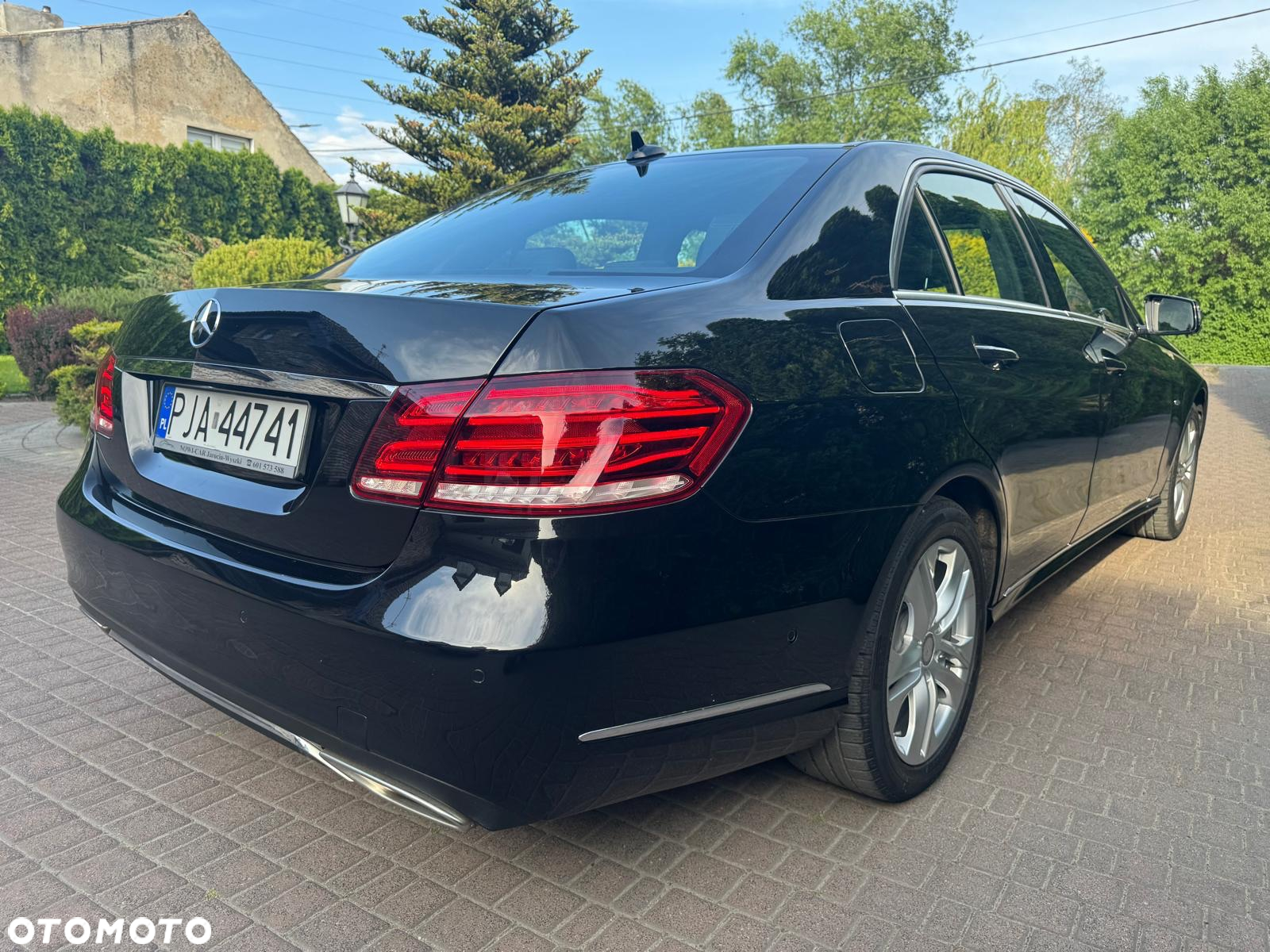 Mercedes-Benz Klasa E 200 CDI DPF BlueEFFICIENCY 7G-TRONIC Avantgarde - 17