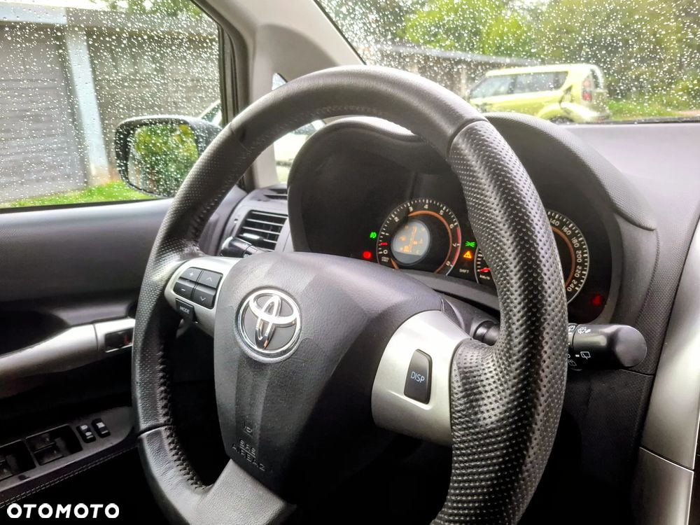 Toyota Auris - 19