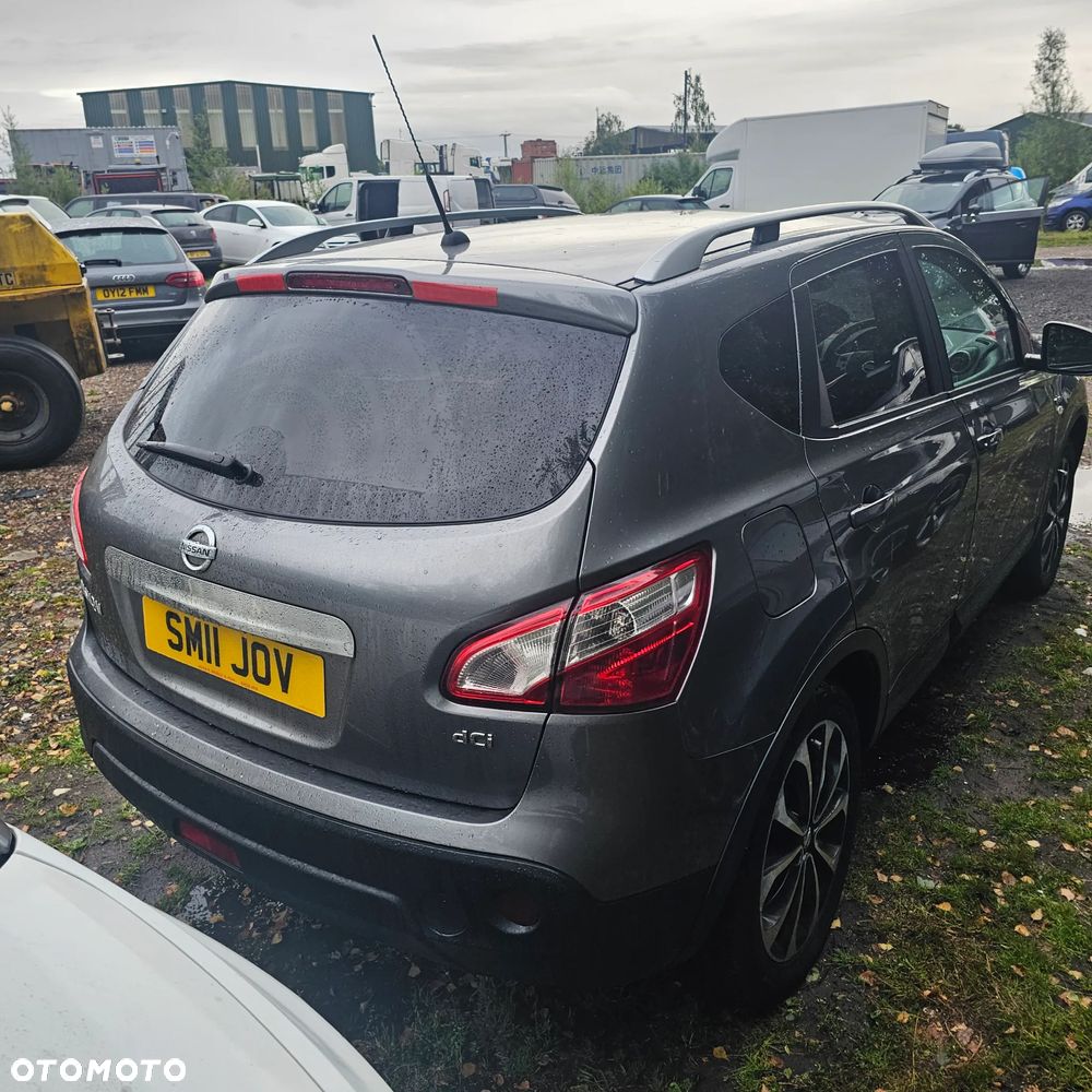 Nissan Qashqai 2.0 dCi 4 x 4 DPF tekna - 9