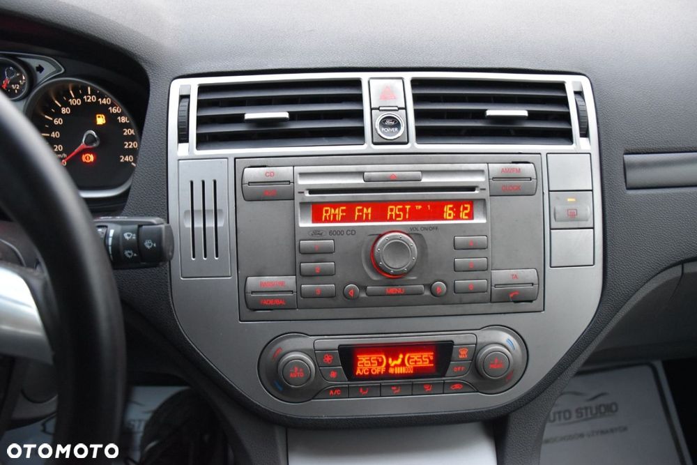 Ford Kuga 2.0 TDCi 2x4 Titanium - 18